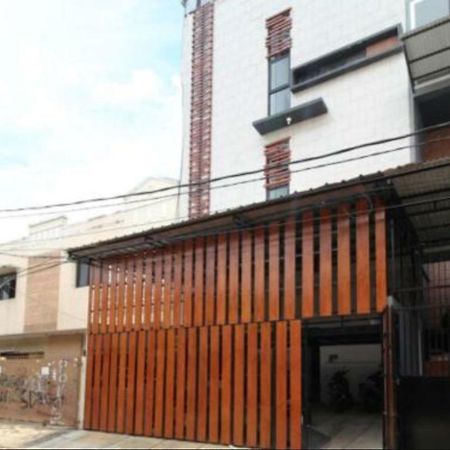 Kamar Keluarga Duri Kosambi Hotel จาการ์ตา ภายนอก รูปภาพ