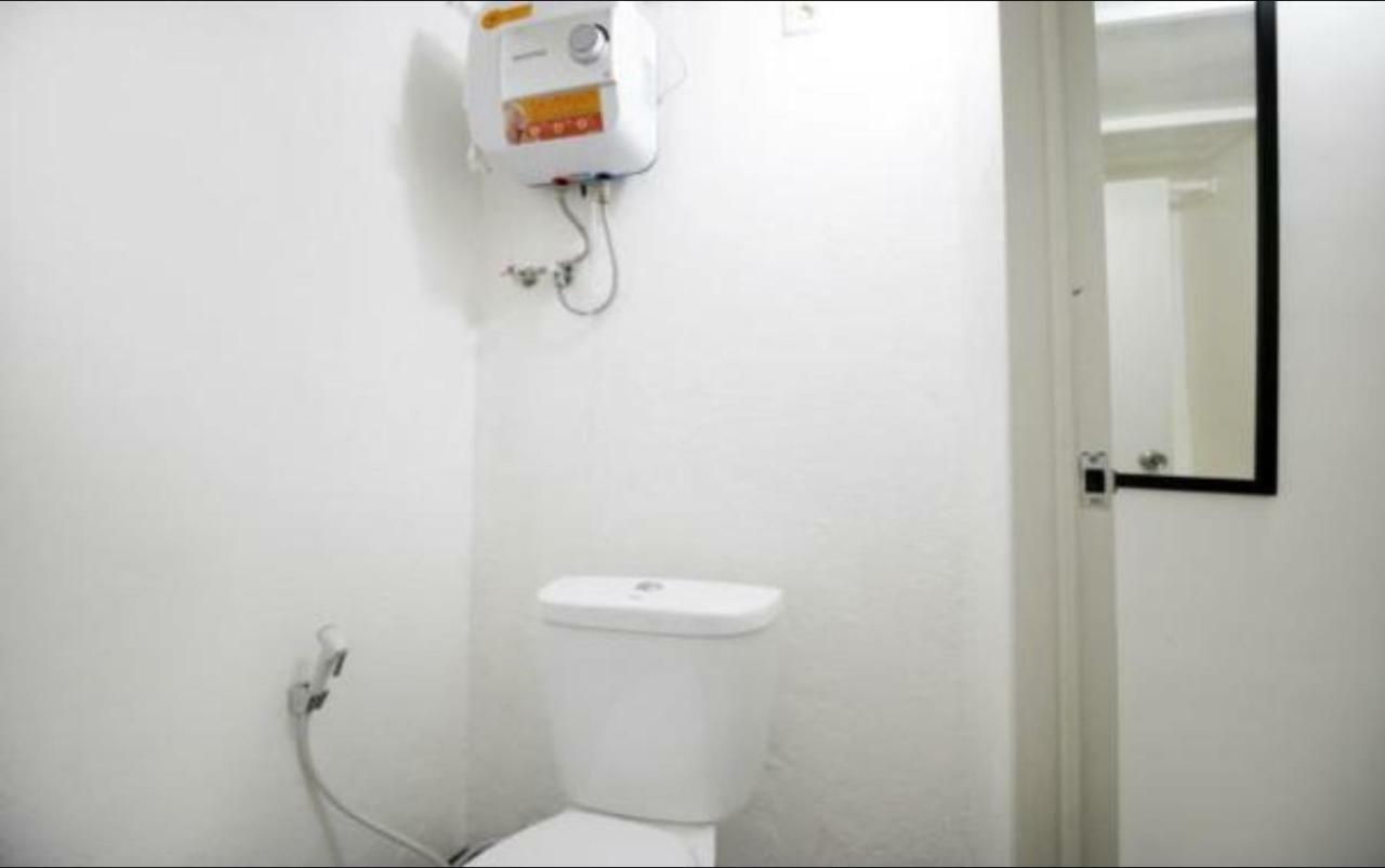 Kamar Keluarga Duri Kosambi Hotel จาการ์ตา ภายนอก รูปภาพ
