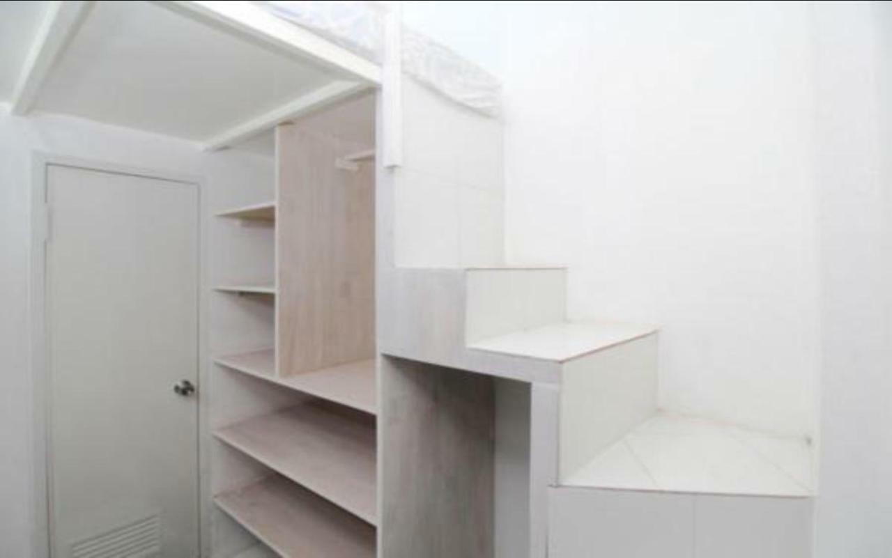 Kamar Keluarga Duri Kosambi Hotel จาการ์ตา ภายนอก รูปภาพ